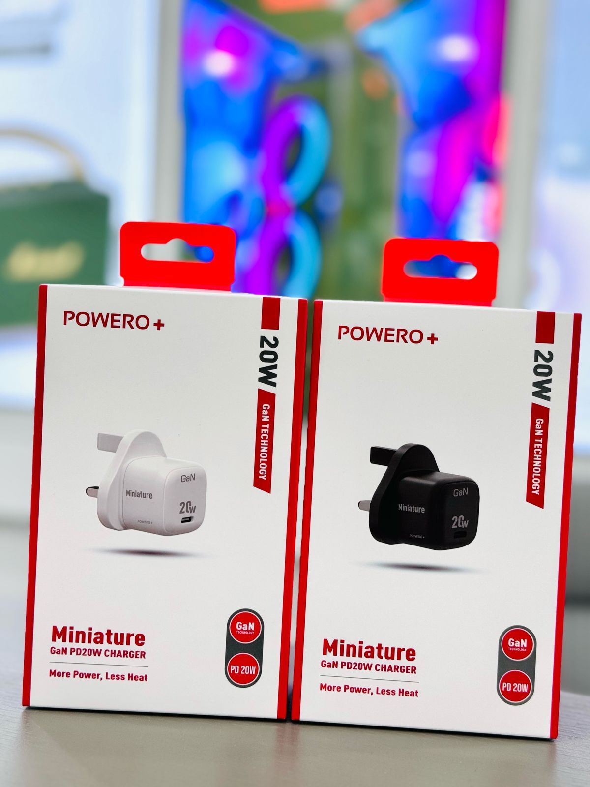 Powero+ Miniature 20W Gan charger/ C port