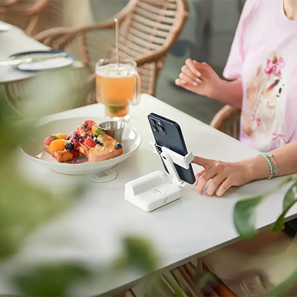 Porodo Lifestyle 3-In-1 Bluetooth Selfie Stick with Detachable Fill Light & Stand